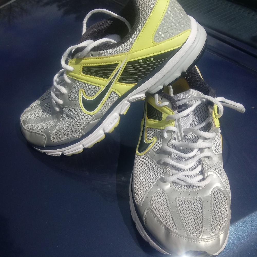 Nike Zoom Structure 14
